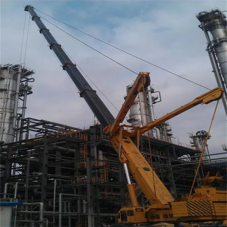 利川吊板房的吊车